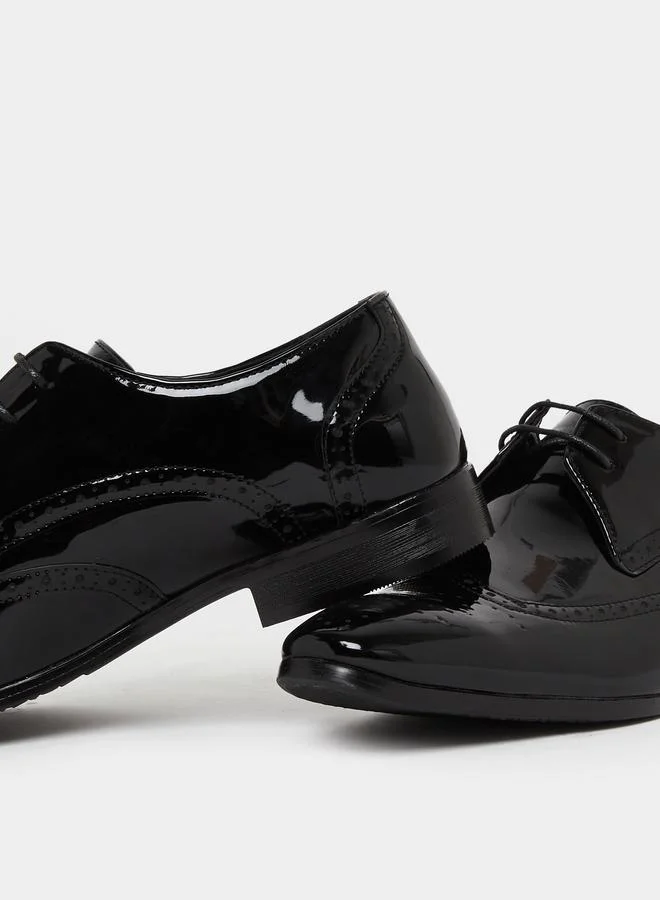 Styli Men Black Patent Leather Wingtip Oxford Shoes